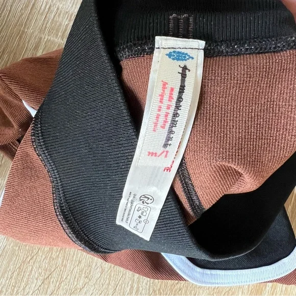 Free People There You Go Run Shorts - Picture 6 of 6